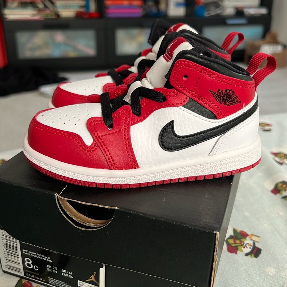 Toddler Jordan 1 mid